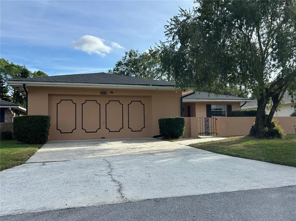 374 Troon Ct, Winter Haven, FL 33884