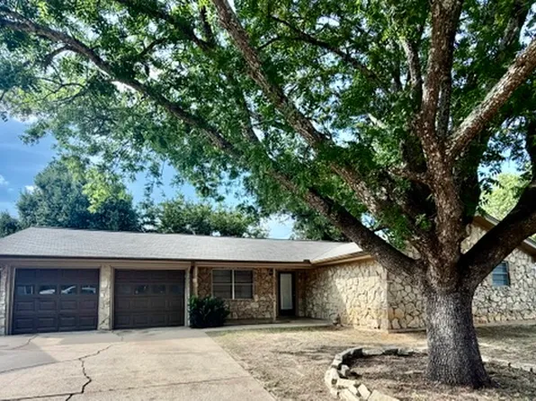 1365 W Hyman St, Stephenville, TX 76401