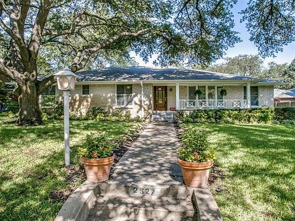 2nd image of 2527 Cambria Blvd