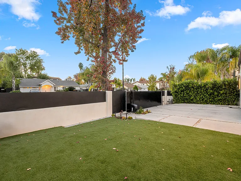 5028 Lindley Ave — Photo 91