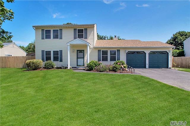 1st image of 23 Blueberry Ln