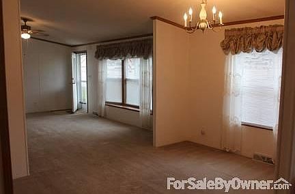 Living / dining area