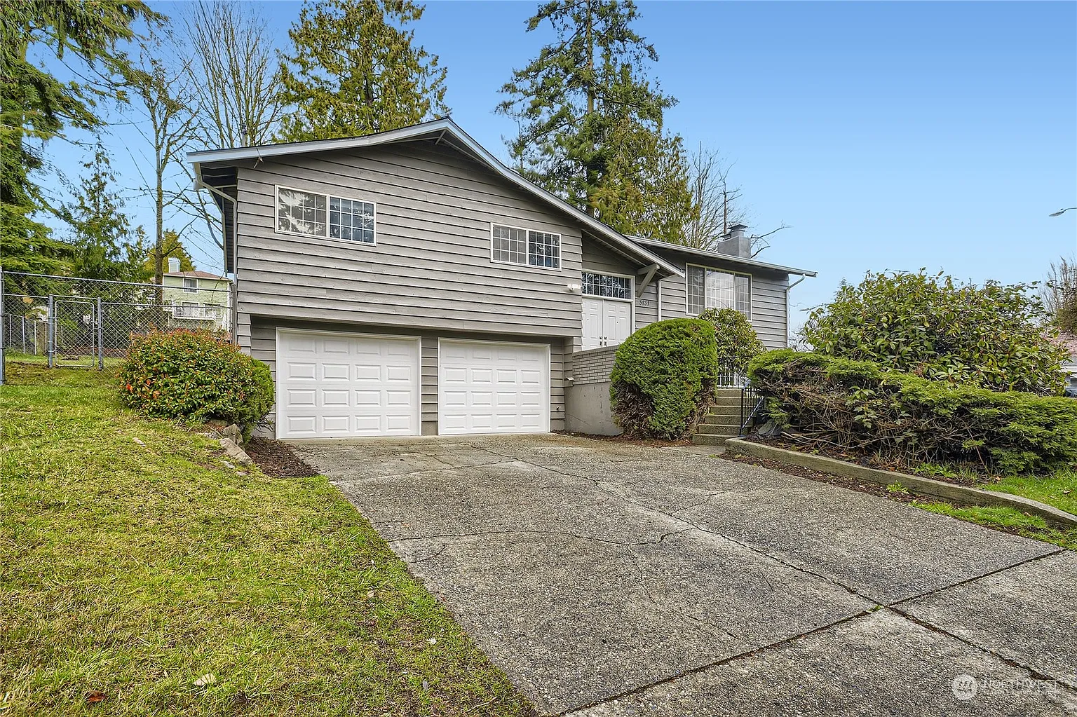 3131 Larch Way photo 1