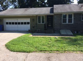 105 Tylers Lake Rd, Sewell, NJ 08080