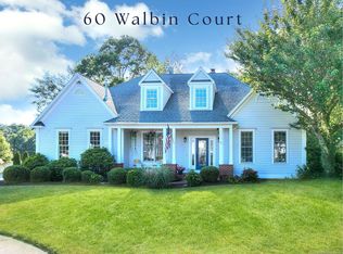 60 Walbin Ct, Fairfield, CT 06824