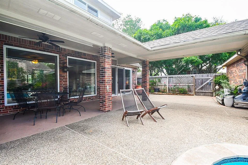 4 bed, 2.5 bath, 2909 sqft, $3,500 — Photo 4