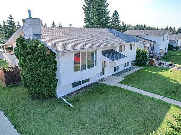 5th image of 22 SE Robinson Pl