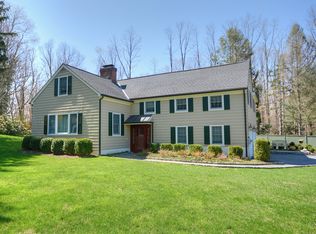 24 Turtlepond Ln, Bedford, NY 10506