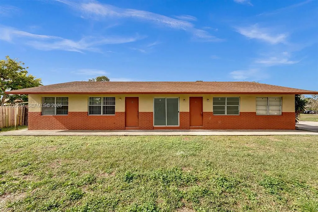 4 bed, 1210 sqft, $2,850 — Photo 1