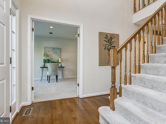 5th image of 7453 Rosewood Manor Ln