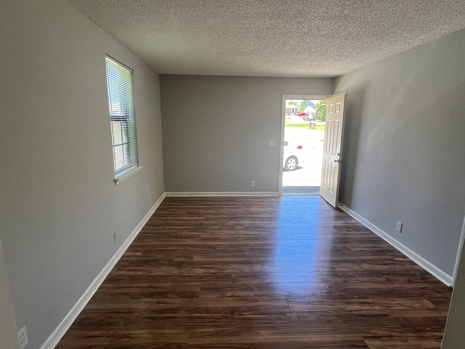 2 bed, 800 sqft, $1,450 — Photo 3