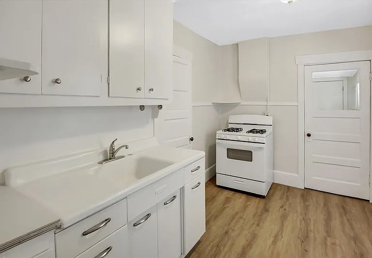 157 W Paxton Ave #1 — Photo 2