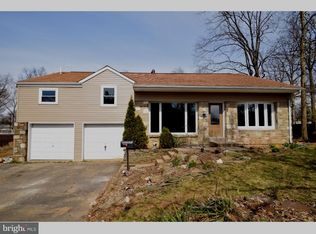 1543 Pheasant Dr, Warminster, PA 18974