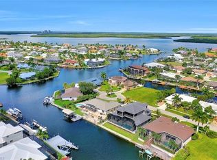 218 Geranium Ct, Marco Island, FL 34145