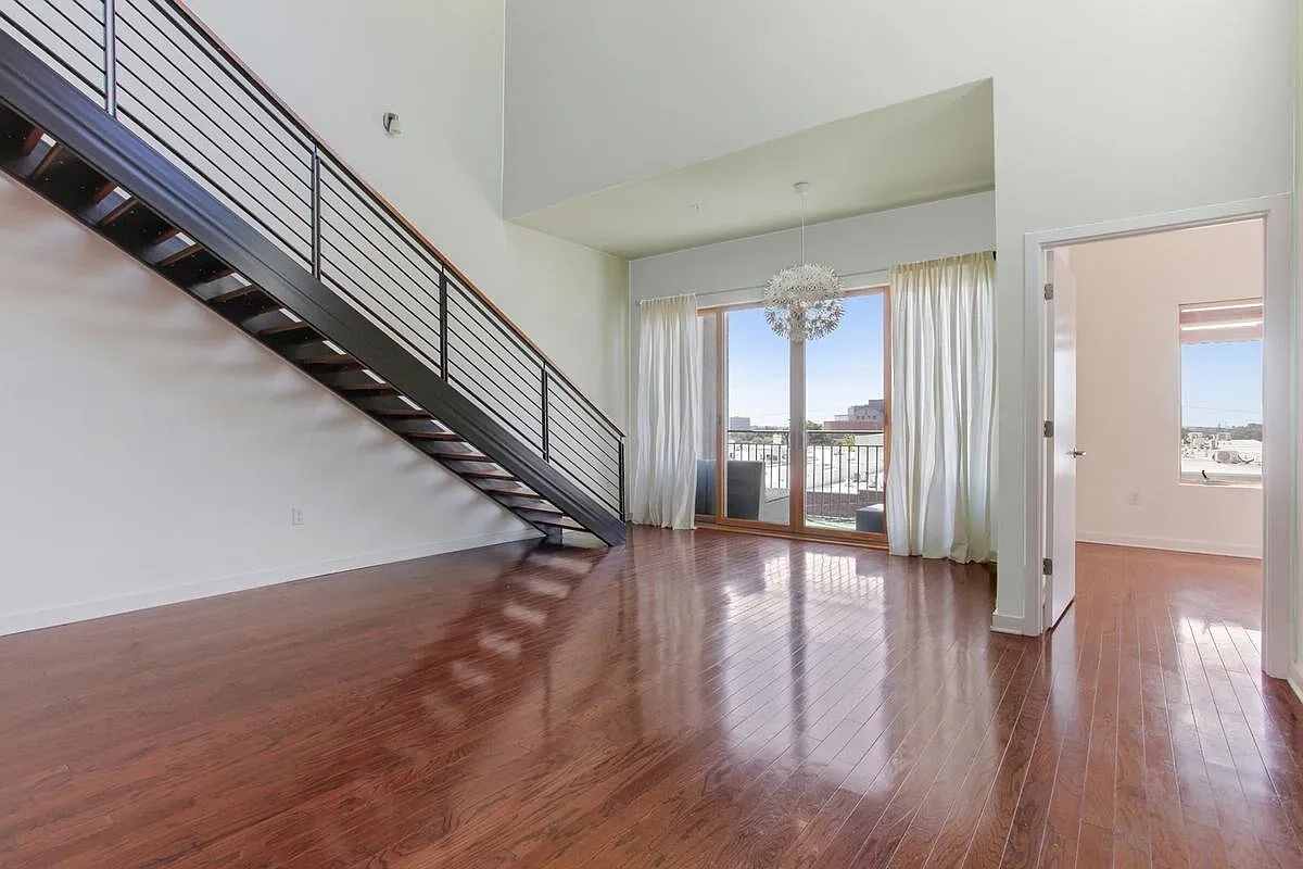 2 bed, 1139 sqft, $2,800 — Photo 2