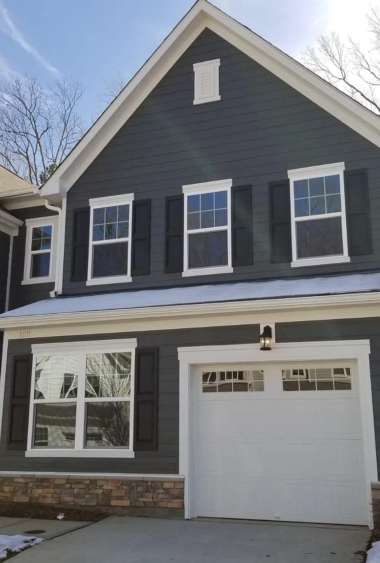 4 bed, 2175 sqft, $2,250 — Photo 1