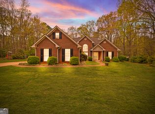 215 Ewing Dr, Social Circle, GA 30025