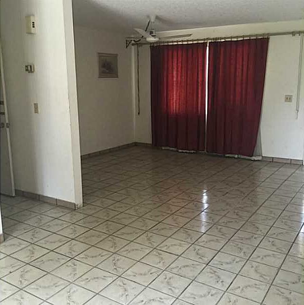 2nd image of 598 SW 17th Ave