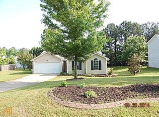 6790 Manor Creek Dr, Douglasville, GA