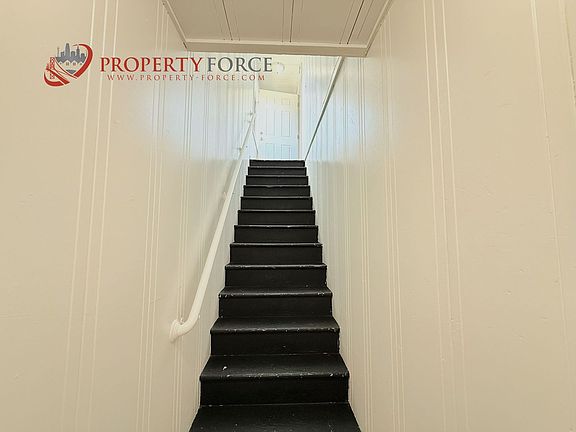 3rd image of 335 Heller St APT A