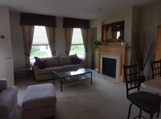 1991 Clover Ridge Dr, Chaska, MN 55318