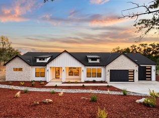 3000 Vista Roble Dr, Auburn, CA 95603