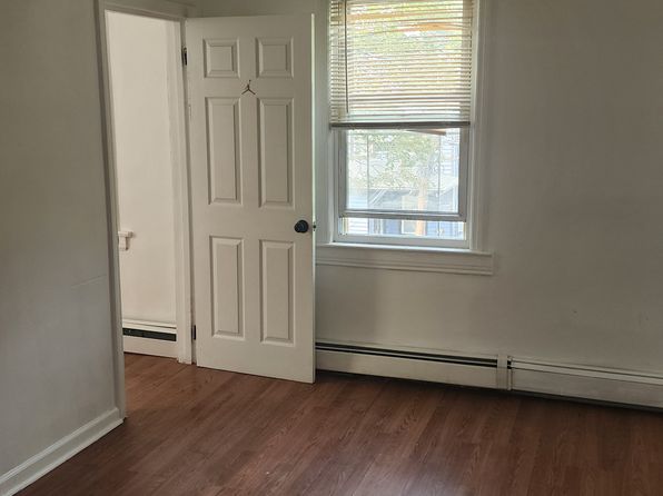 20 Dean St APT 2