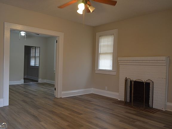 5th image of 1036 Clay Ave