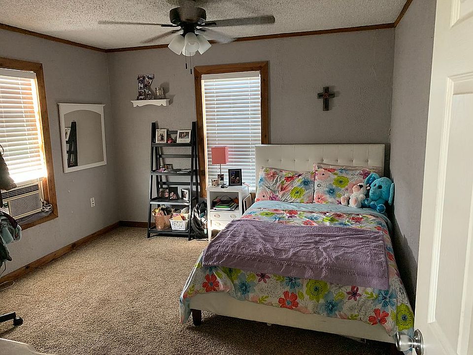 1st image of 198 Garza Ln