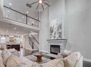 1462 Oak Tree Dr, Houston, TX 77055