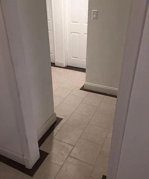 221 W Buckthorn St #22 — Photo 2