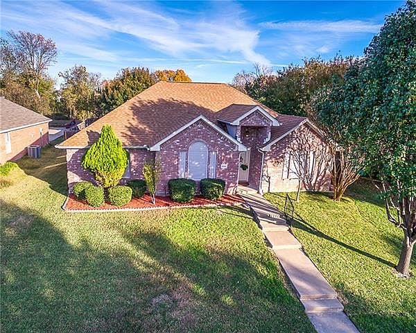1st image of 1856 Oak Bend Dr