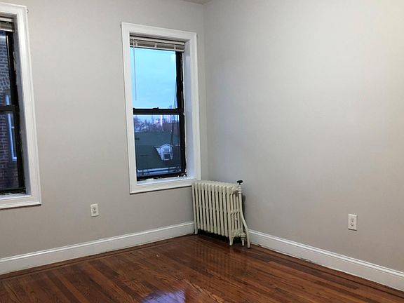 4th image of 500 Baldwin Ave APT 42