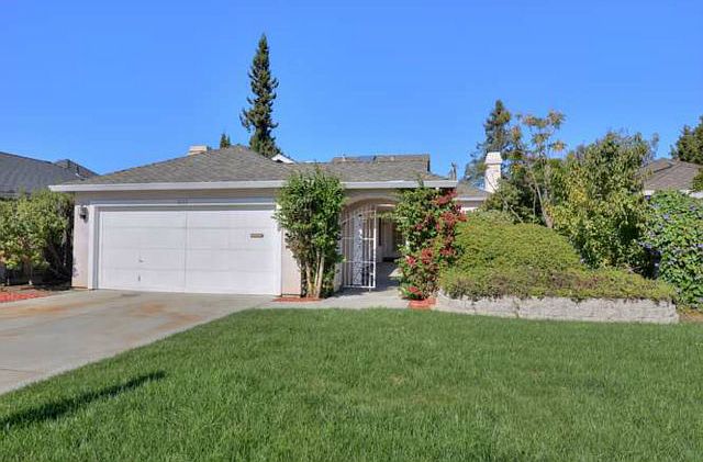 1st image of 1065 Carson Dr