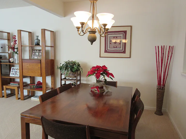 15 Sharpstone Ln — Photo 3