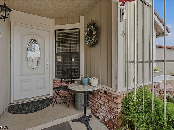 2nd image of 1011 Timberline Ct