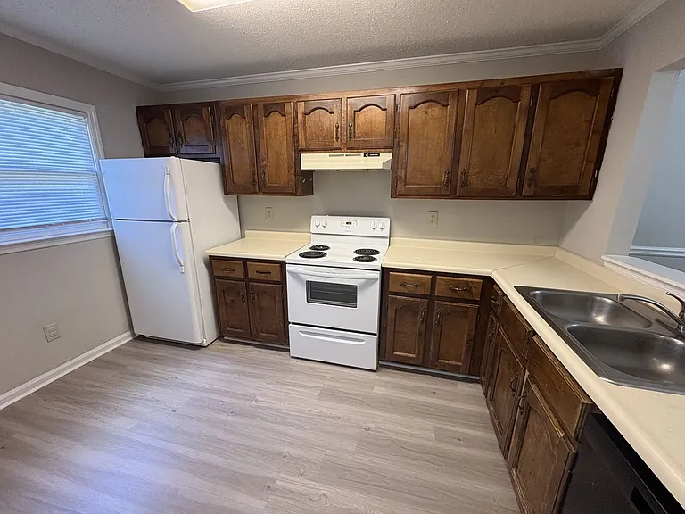 2505 W Broad St #611 — Photo 2