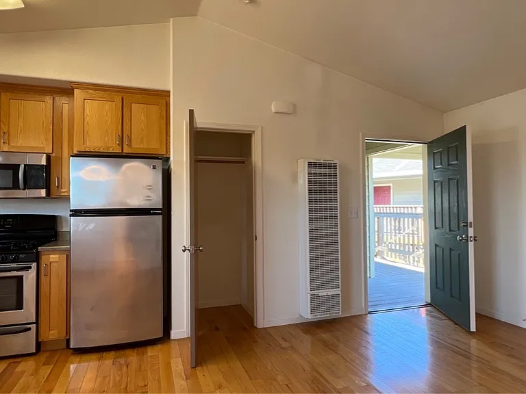 1655 Margo Ln #C — Photo 20