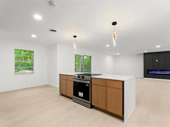 110 Hackberry St, Lancaster, TX 75146
