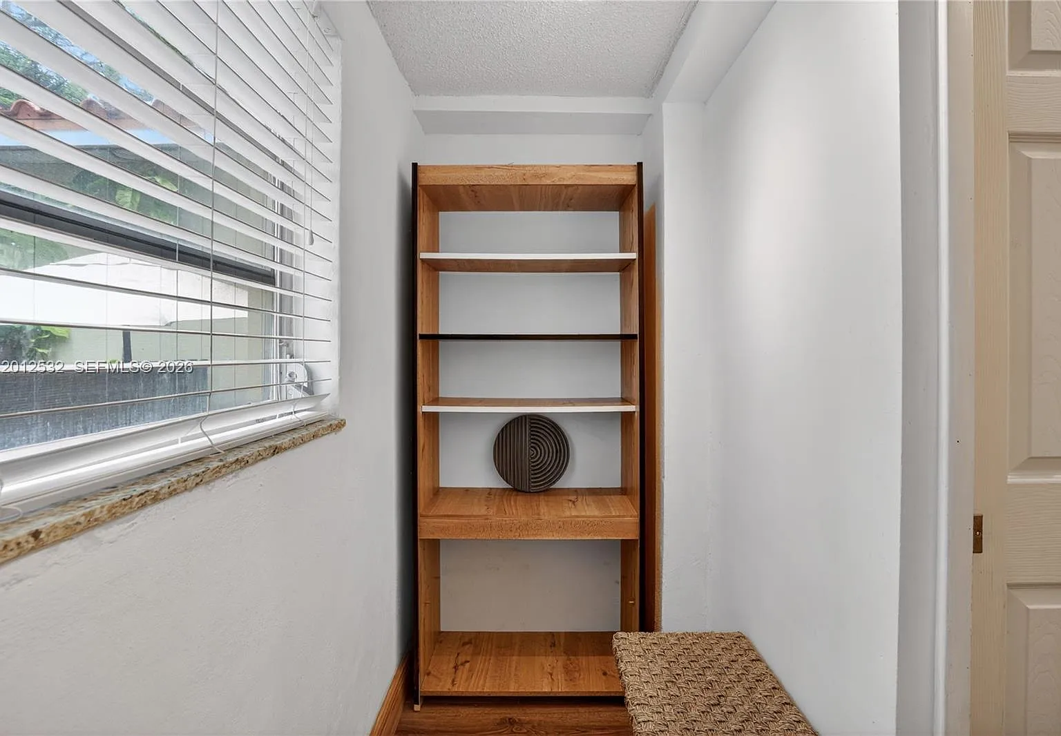 Studio, 1.0 bath, 700 sqft, $1,895 — Photo 4