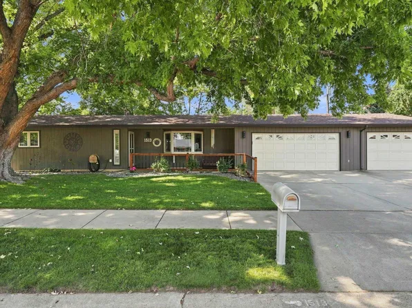 1513 Minuteman Dr, Rapid City, SD 57701