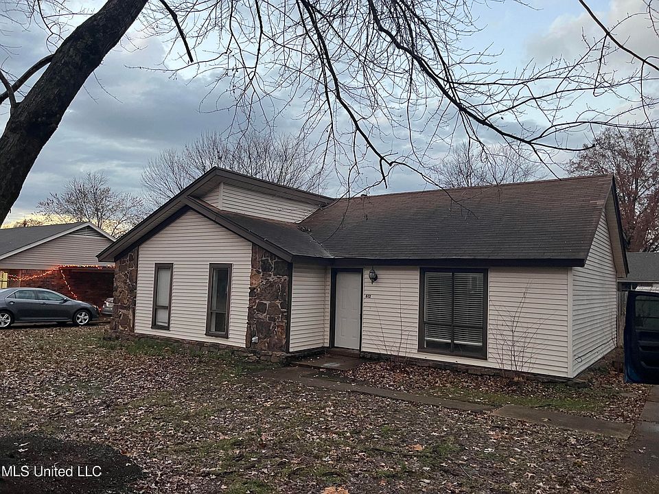 1st image of 612 Clarington Dr