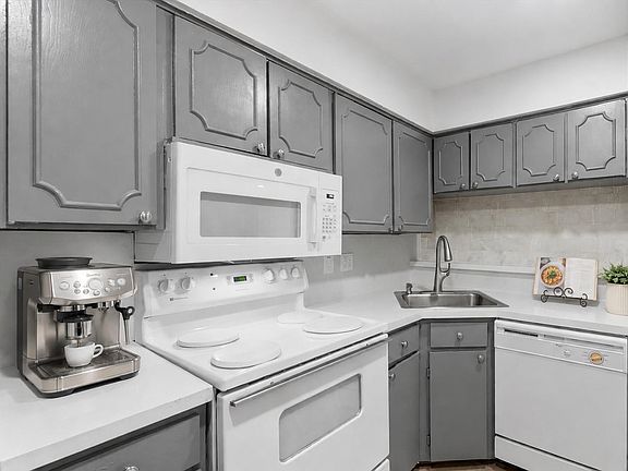 3rd image of 2507 Marilee Ln APT 1