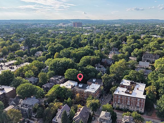 2nd image of 31 Linnaean St Unit 2