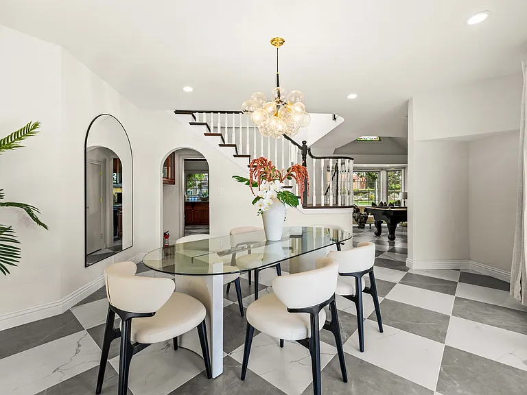 8001 Alverstone Ave — Photo 31