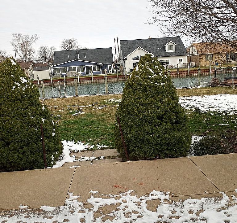 7332 Aqua Isle Dr, Algonac, MI 48001 Zillow