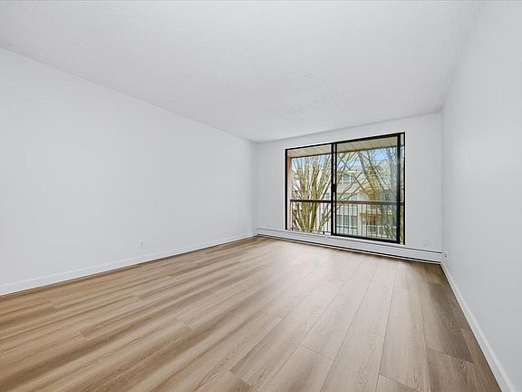 2nd image of 8511 Ackroyd Rd #213