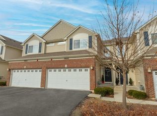 9866 Cummings St UNIT 19-04, Huntley, IL 60142