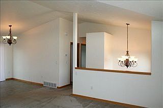 4th image of 908 Salish