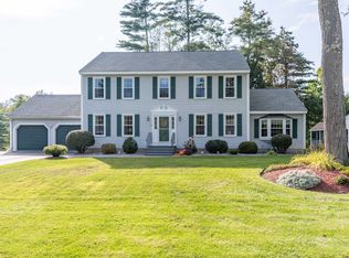 28 Mallard Point Rd, Merrimack, NH 03054